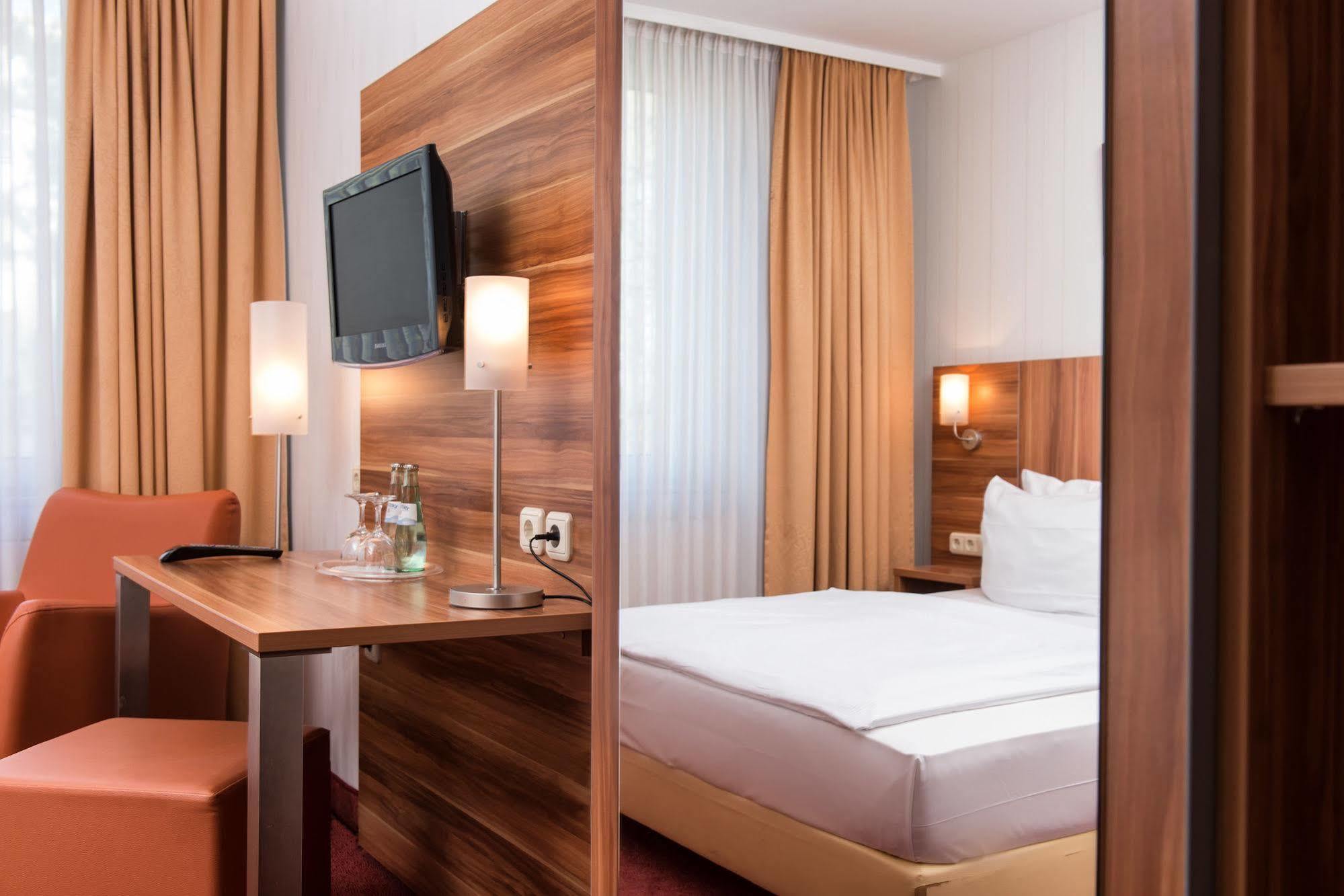 Hotel Essential By Dorint Bremen-Vahr Exterior foto